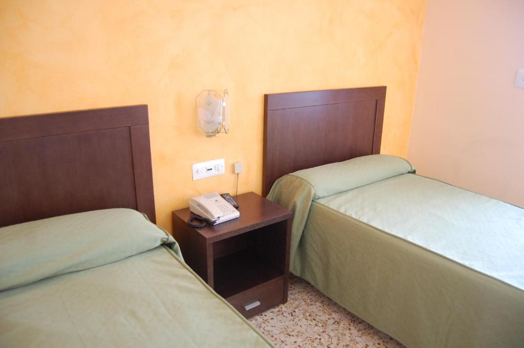 Hotel Balfagon Calanda Pokoj fotografie